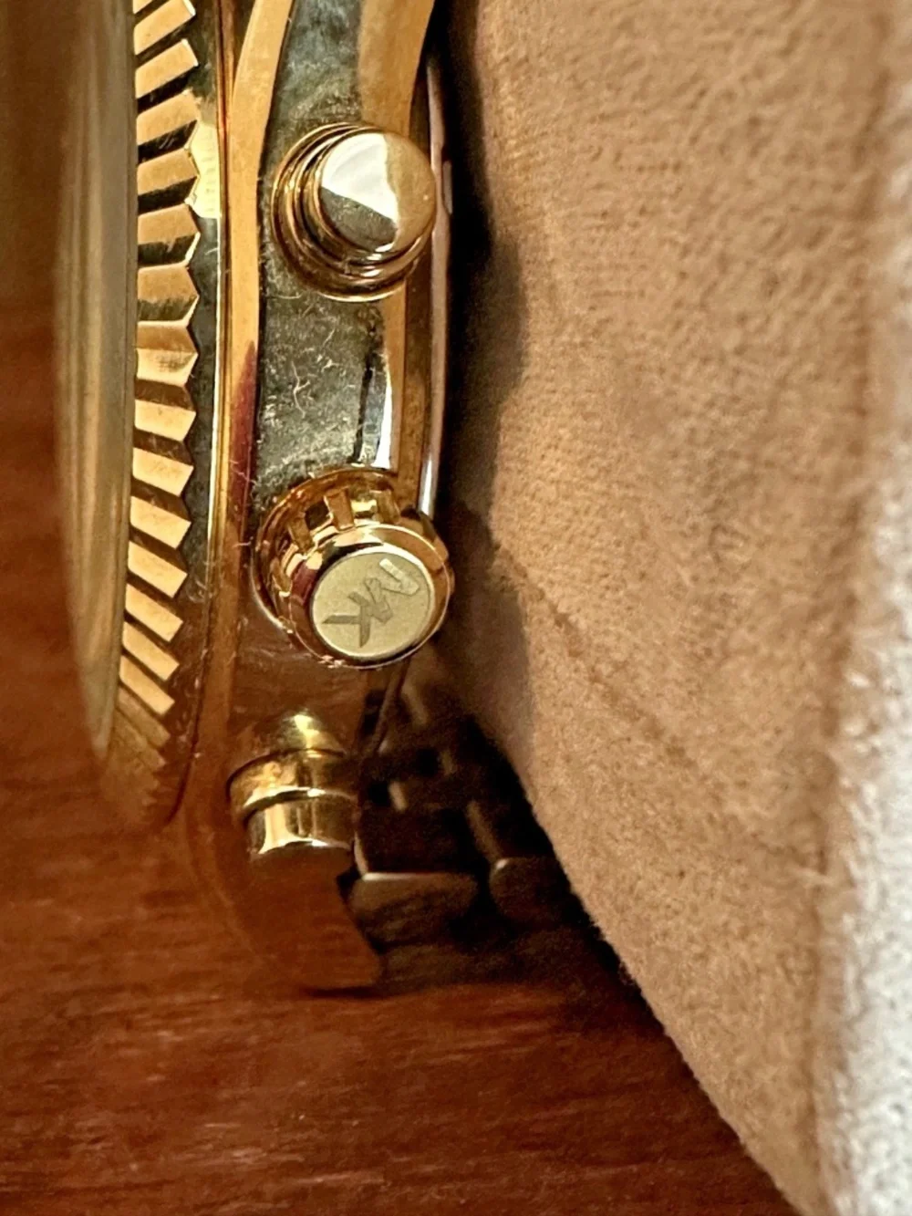 Michael Kors Lexington Gold Tone Stainless Steel – Preloved